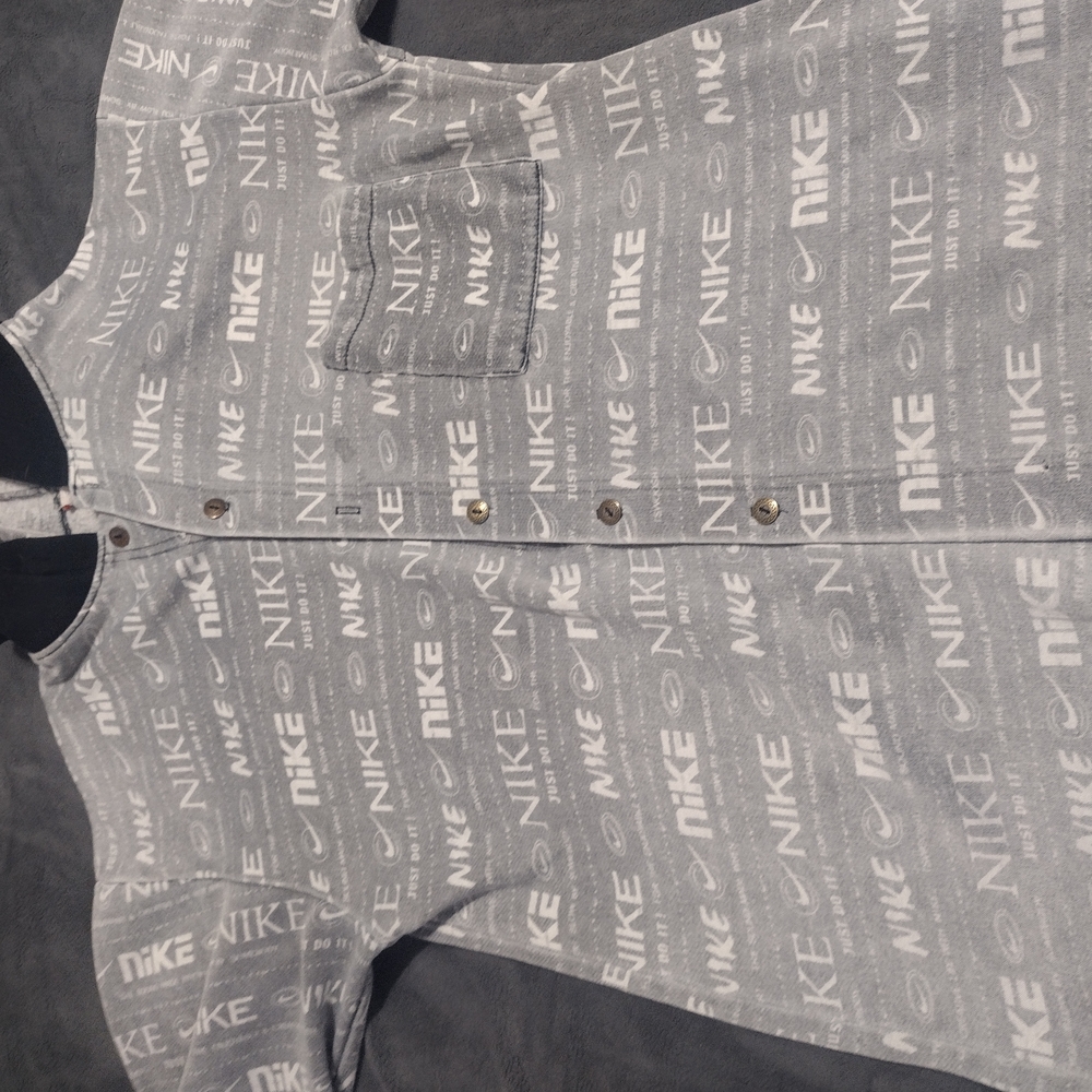 Nike Gray Button-Up Shirt